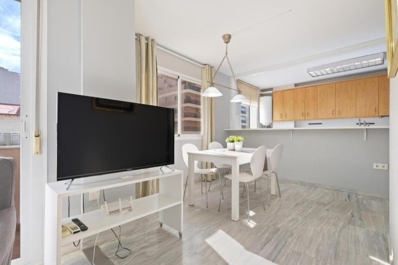 Apartamento En Calle Cuarteles De Dos Habitaciones Málaga Exterior foto