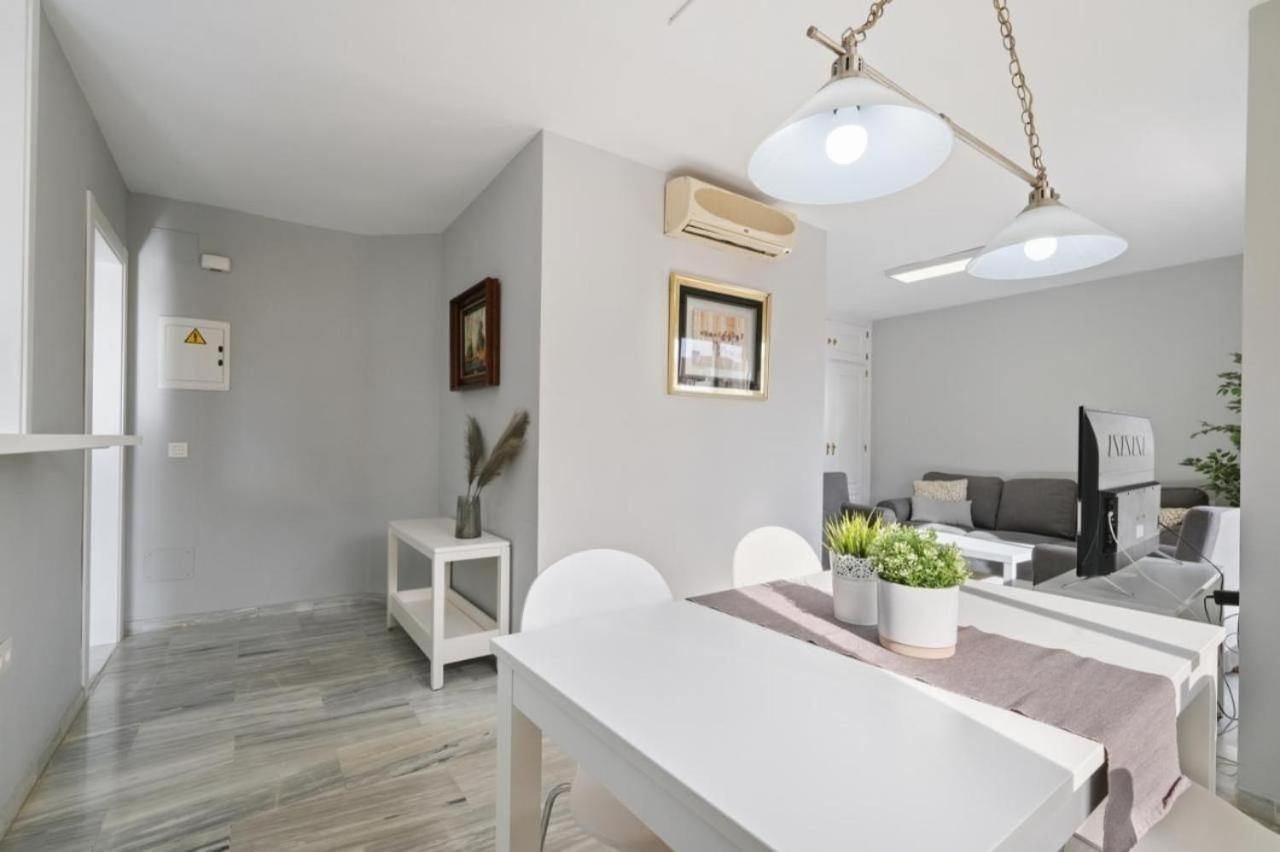 Apartamento En Calle Cuarteles De Dos Habitaciones Málaga Exterior foto